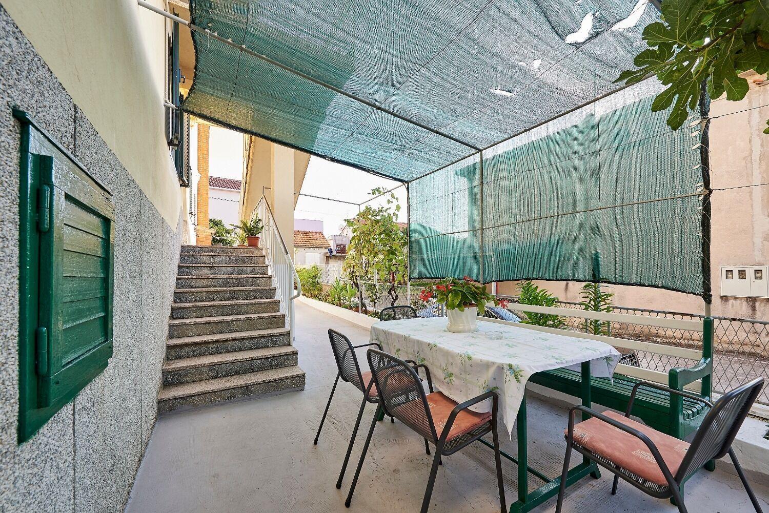 Apartment Ivanka Trogir Exterior photo